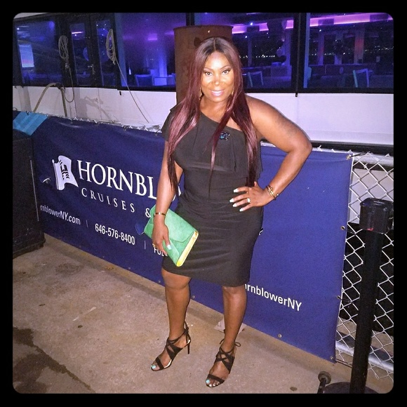 Meet your Posher, Janelle - Picture 1 of 3